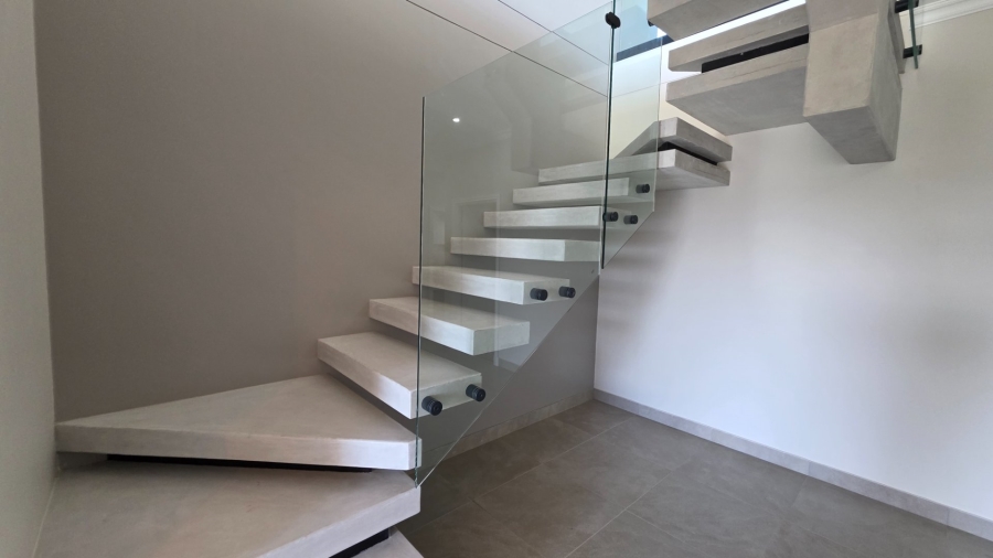 3 Bedroom Property for Sale in Hartenbos Heuwels Western Cape